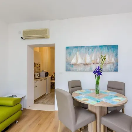 St Mary - Apartment