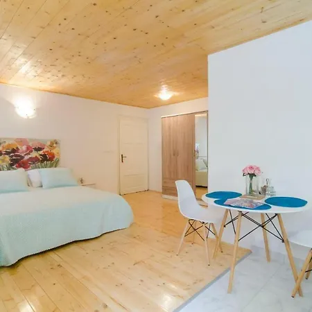 St Mary - Apartment