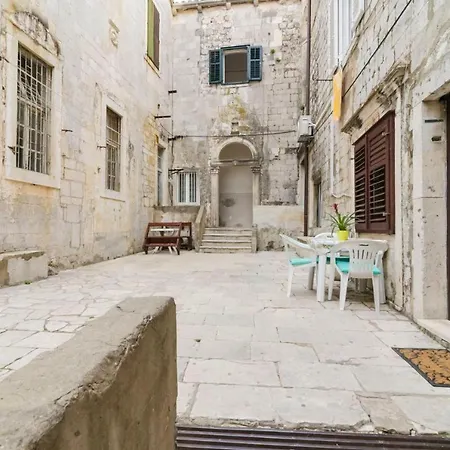 St Mary - Apartment *