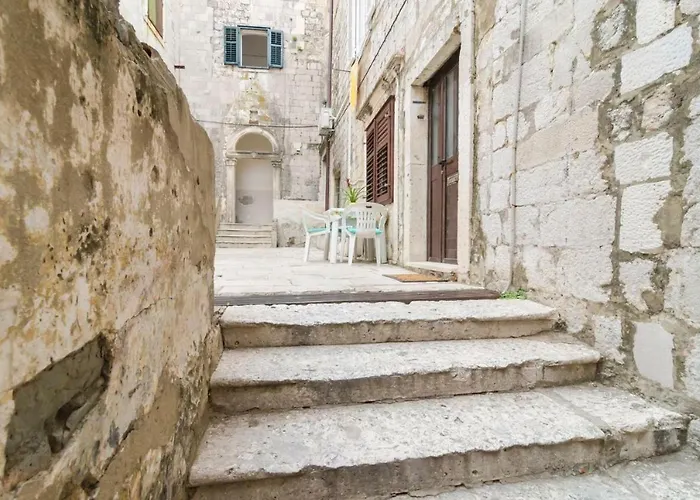 St Mary - * دوبروفينك